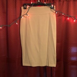 ♥️SWEET♥️ Tan Pencil skirt (LIKE NEW!) 💞🌸